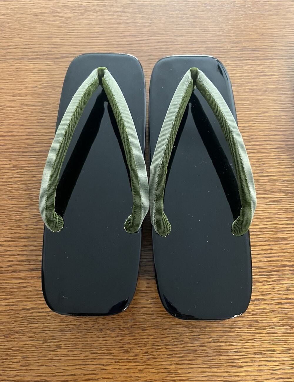 Vintage Japanese Geta Sandals Black Lacquer Wood Green Hanao 1960s Japan